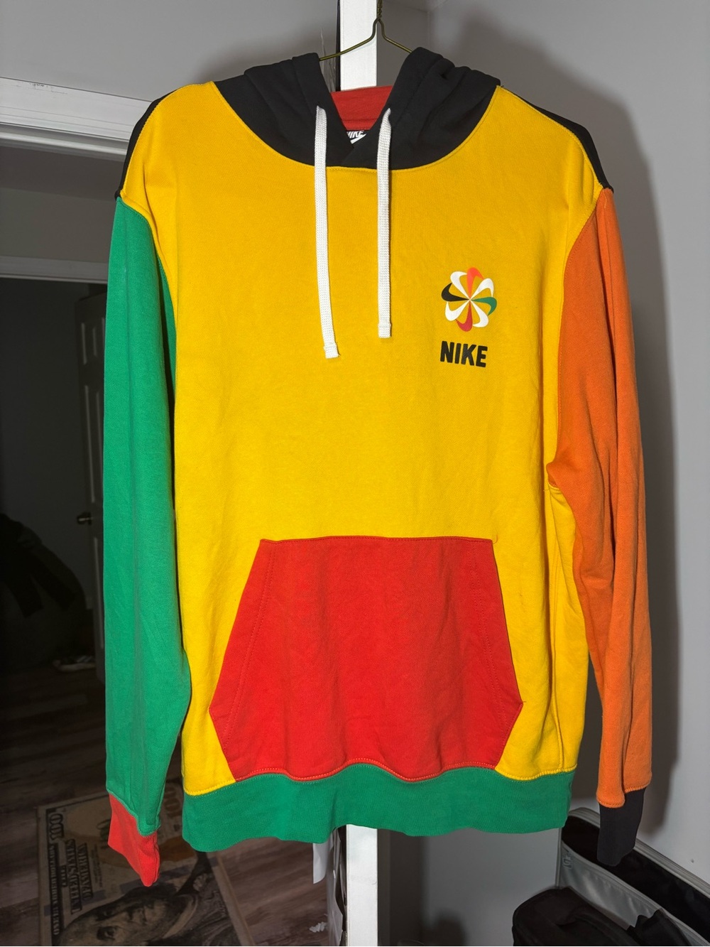 Nike Men’s Large Sportswear Pinwheel Hoodie Yellow Orange Green Red Pullover